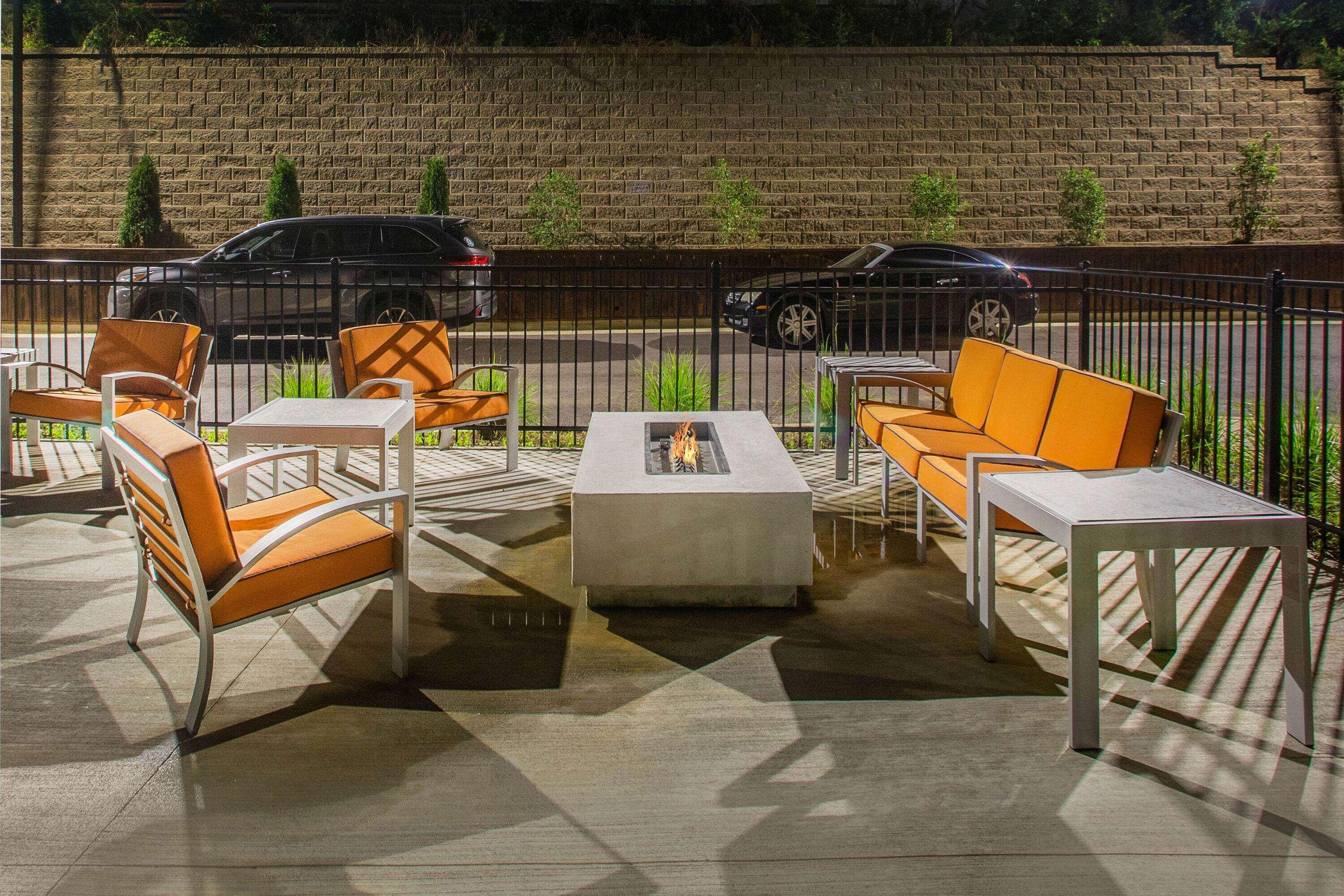 La Quinta Inn & Suites By Wyndham Oxford Dış mekan fotoğraf